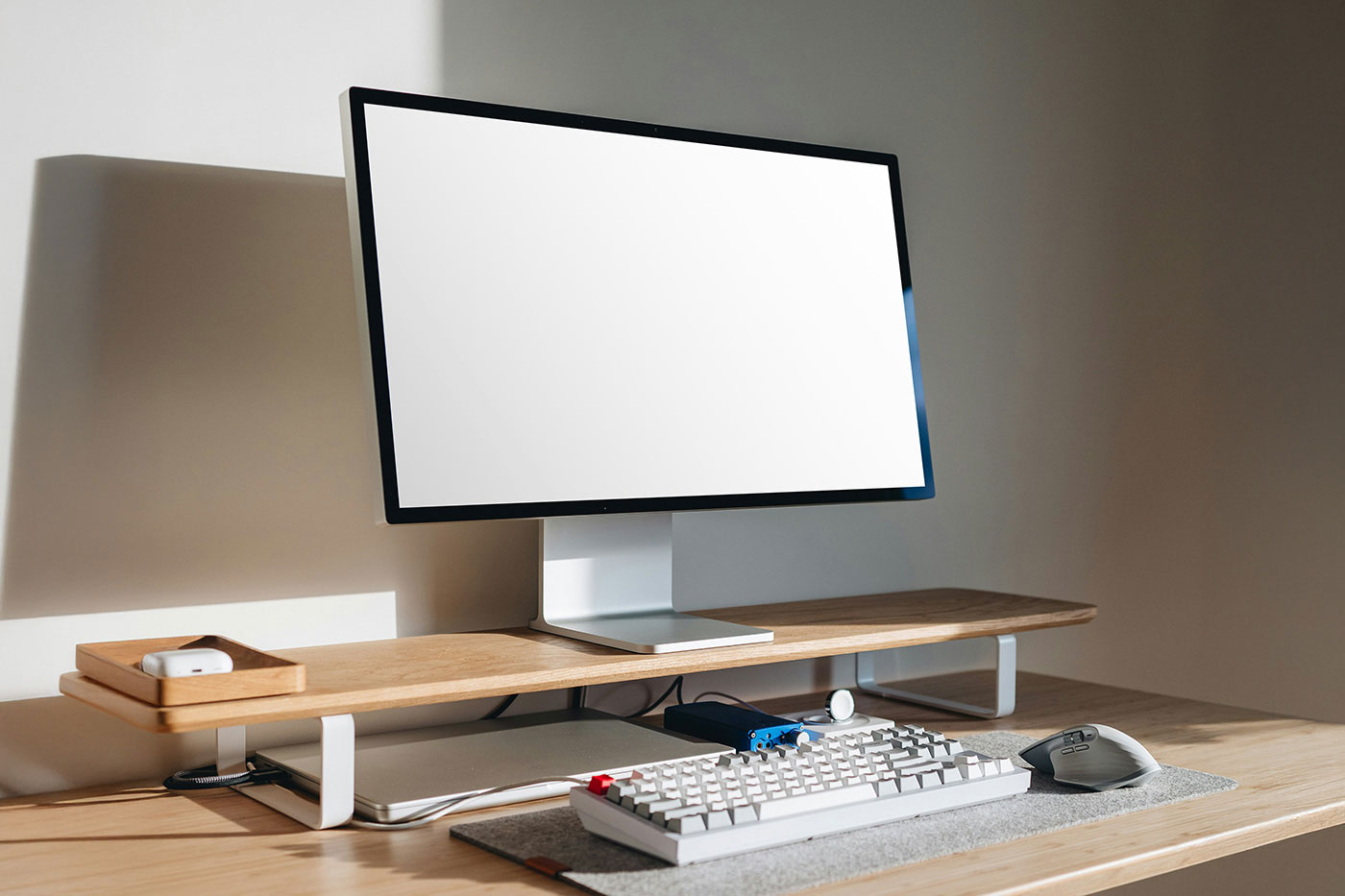 Free iMac Display Mockup PSD – Showcase Your Designs in Style